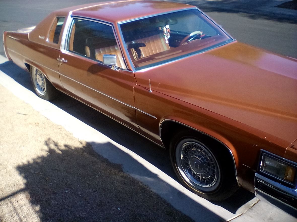 1977 Cadillac DeVille for sale by owner in Bakersfield