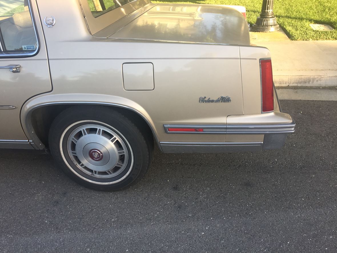 1987 Cadillac DeVille for sale by owner in Oakley