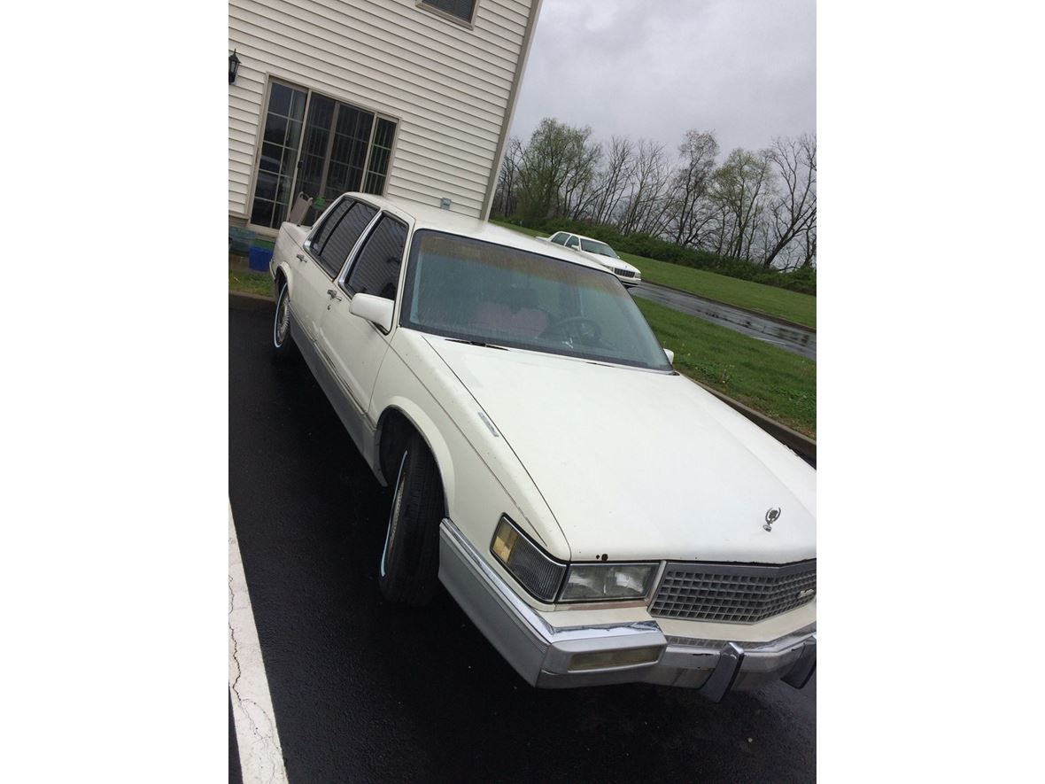 1990 Cadillac Deville for sale by owner in Frankfort