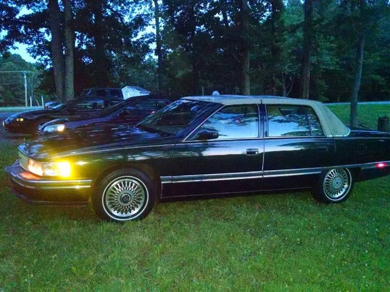 1994 Cadillac Deville for sale by owner in LEXINGTON PARK