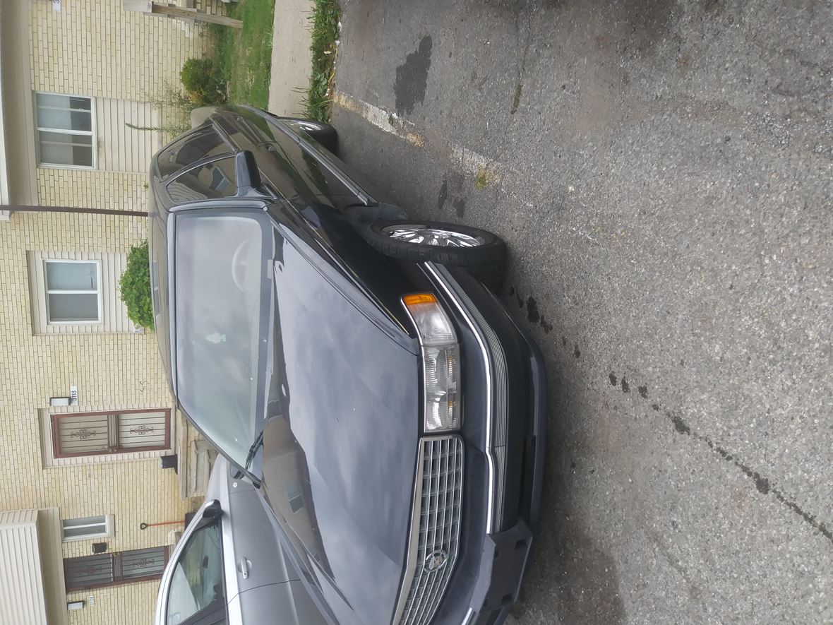 1995 Cadillac DeVille for sale by owner in Flint