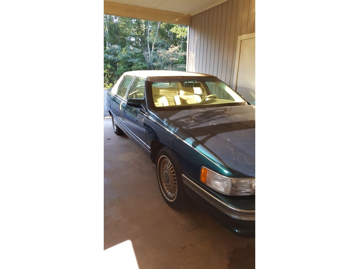1995 Cadillac DeVille for sale by owner in Mena