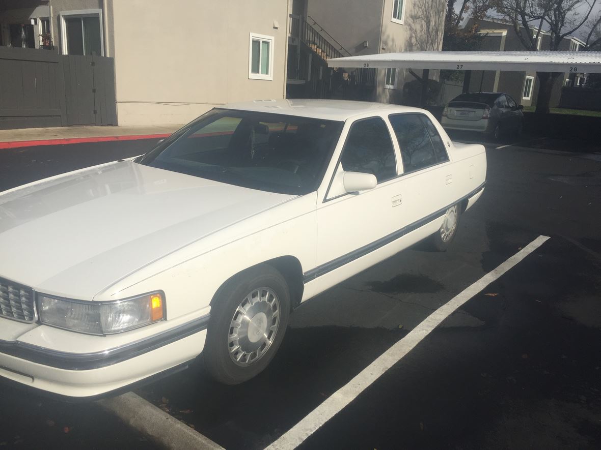 1996 Cadillac DeVille for sale by owner in Santa Rosa