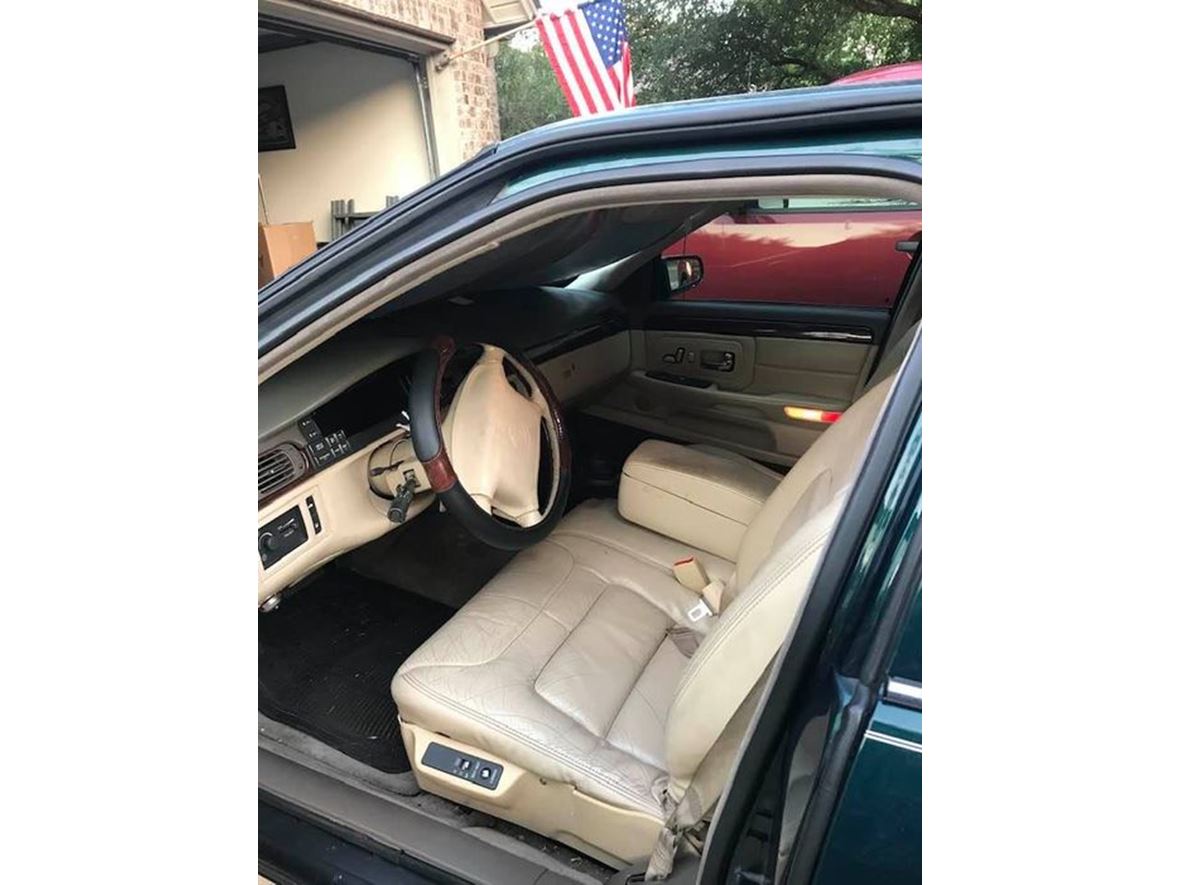 1998 Cadillac DeVille for sale by owner in Austin