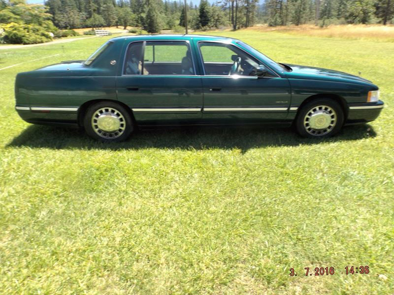 1999 Cadillac DeVille for sale by owner in Cave Junction
