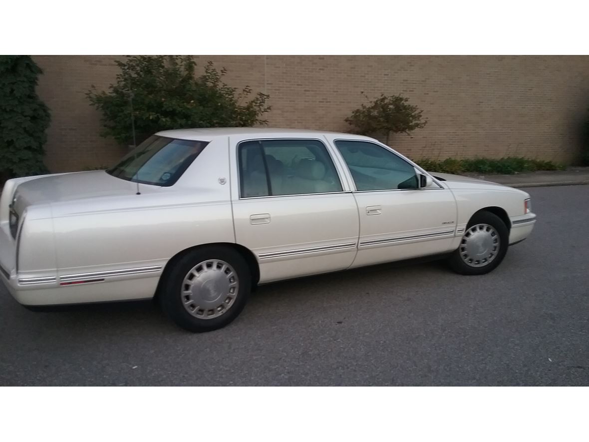 1999 Cadillac DeVille for sale by owner in Charleston
