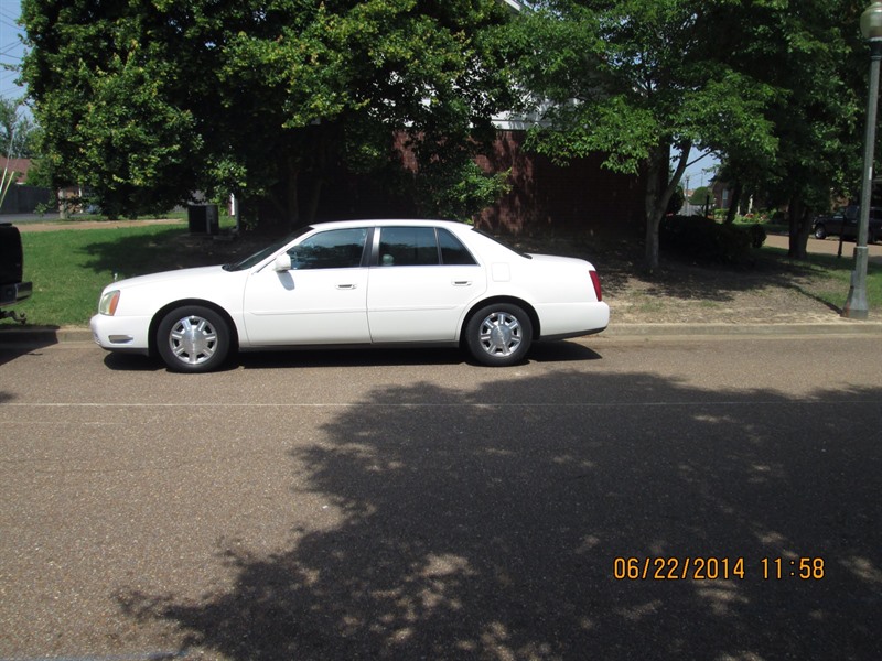 2004 Cadillac DeVille for sale by owner in CORDOVA