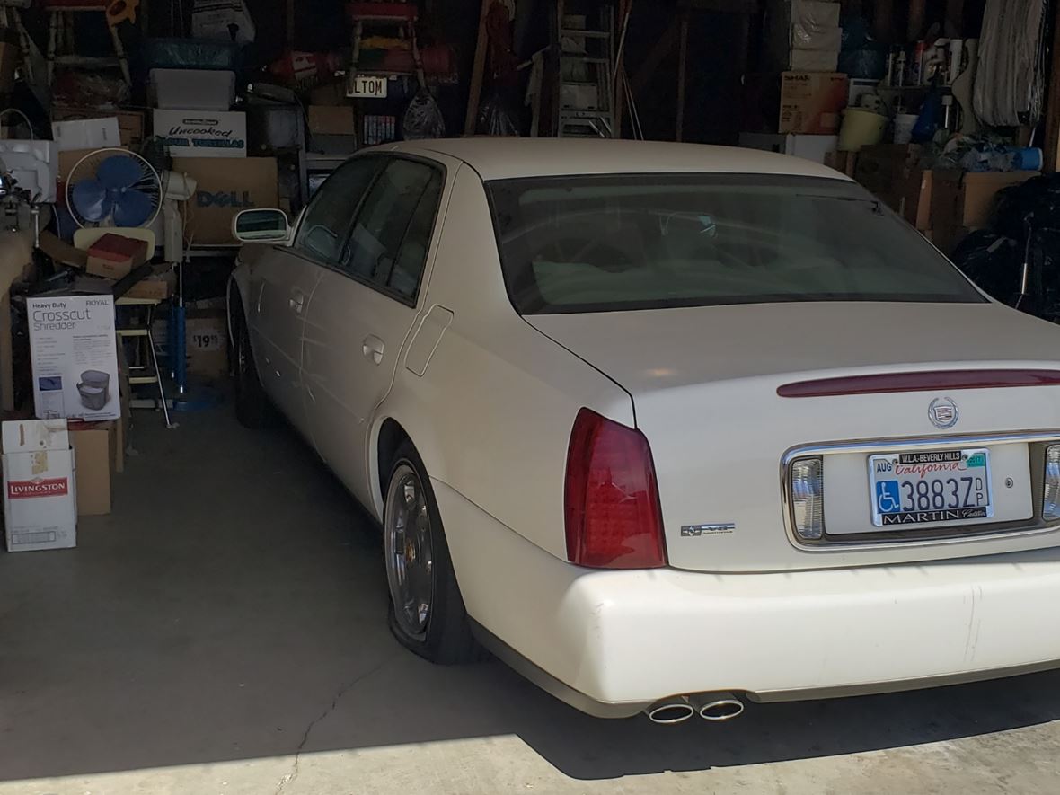 2004 Cadillac DeVille for sale by owner in Los Angeles