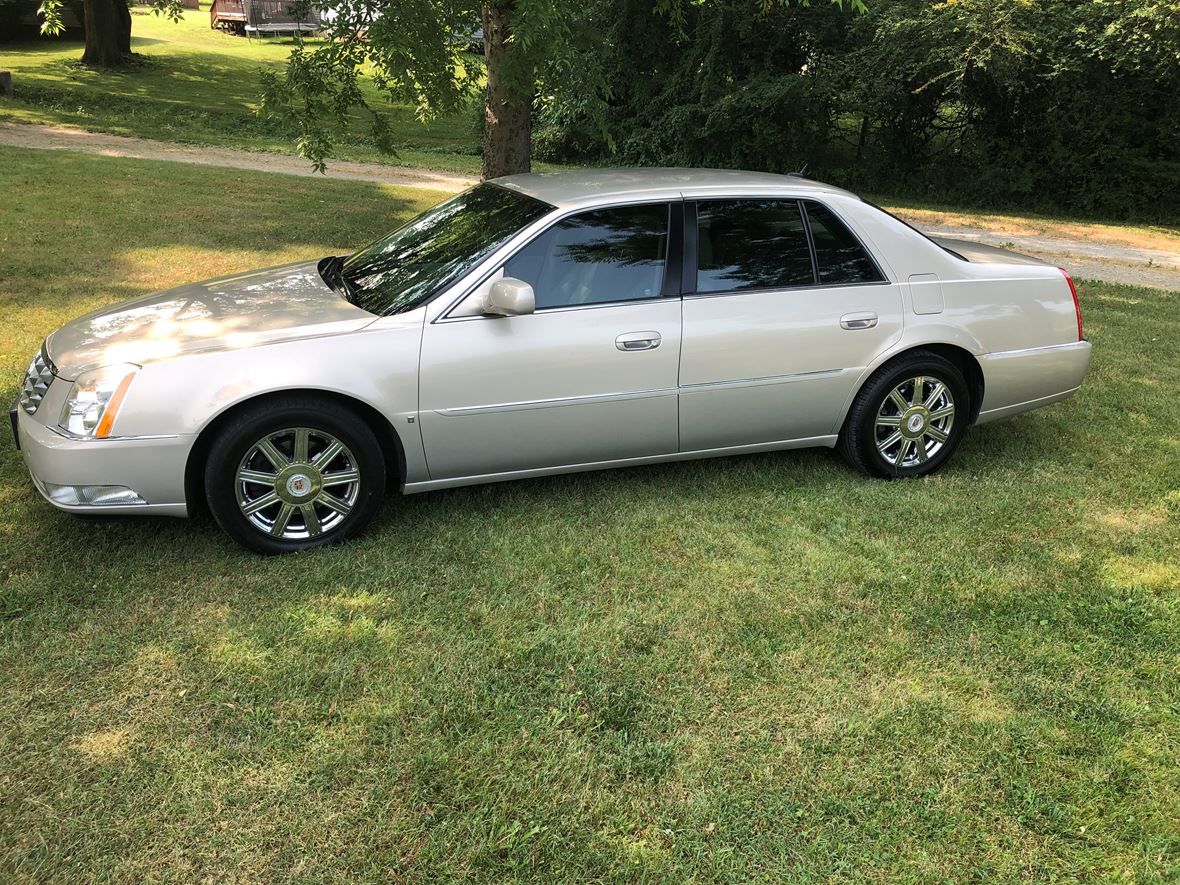 2008 Cadillac DTS for sale by owner in Madison