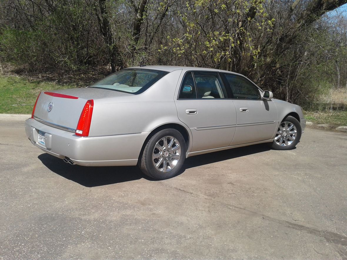 2008 Cadillac DTS for sale by owner in Saint Paul