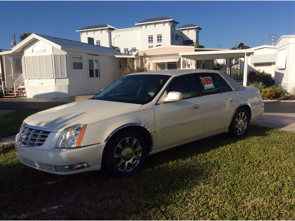2010 Cadillac DTS for sale by owner in Fort Myers Beach