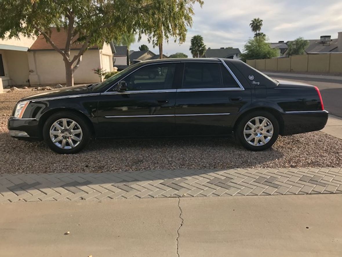 2011 Cadillac DTS for sale by owner in Glendale