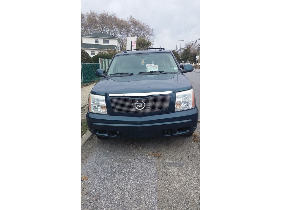 2005 Cadillac Escalade for sale by owner in South Ozone Park