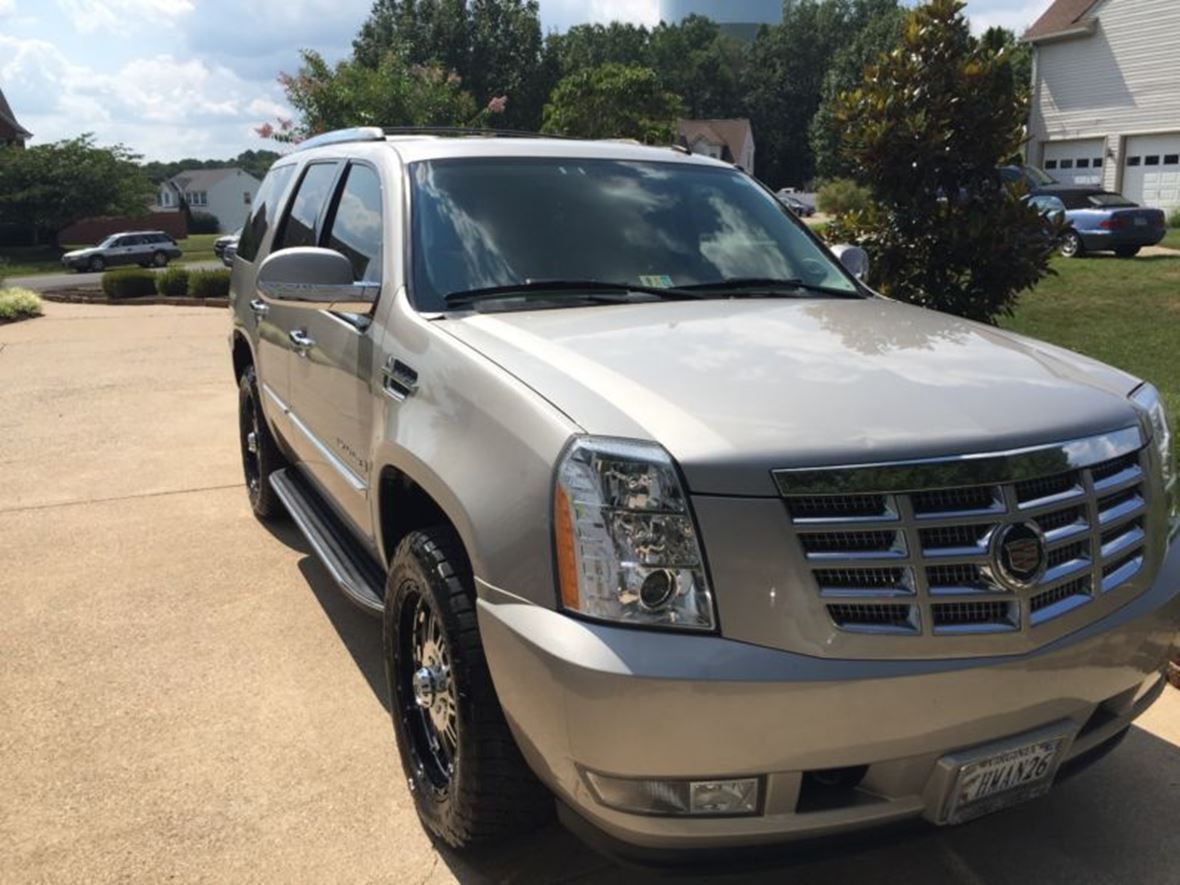 2007 Cadillac Escalade for sale by owner in Bluefield
