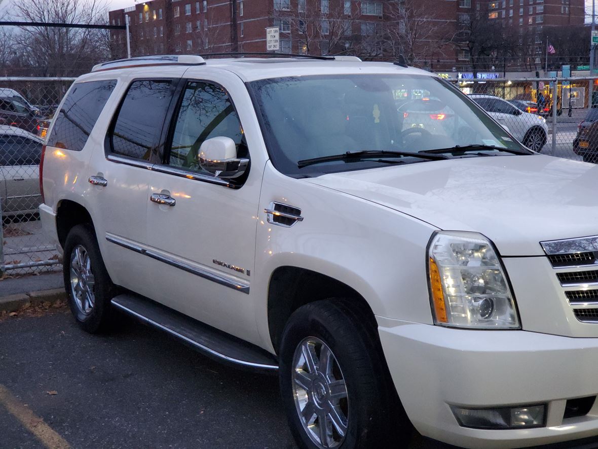 2007 Cadillac Escalade for sale by owner in Bronx