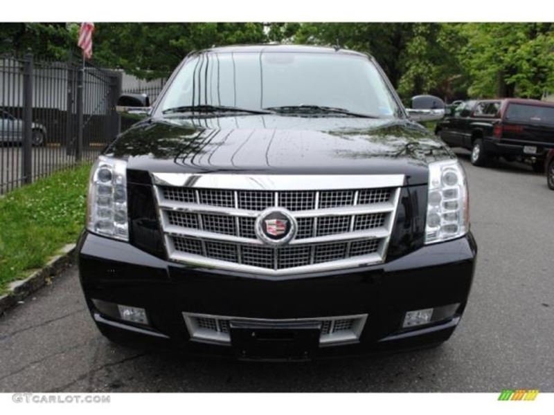 2009 Cadillac Escalade for sale by owner in Anaheim