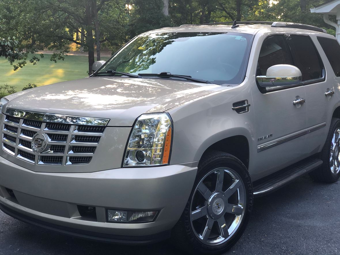 2011 Cadillac Escalade for sale by owner in Monroe