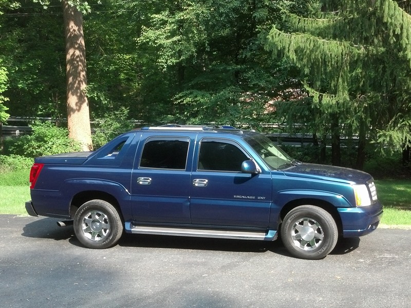 2005 Cadillac Escalade Ext Towing Capacity