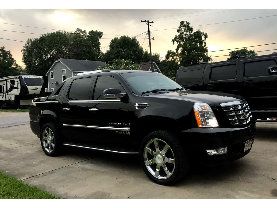 2008 Cadillac Escalade EXT for sale by owner in Bay City