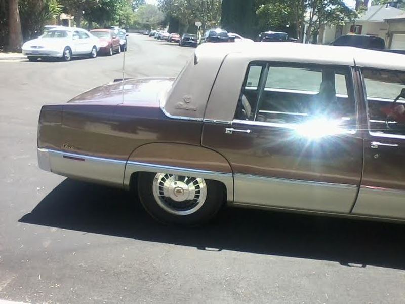 1989 Cadillac Fleetwood for sale by owner in Sherman Oaks