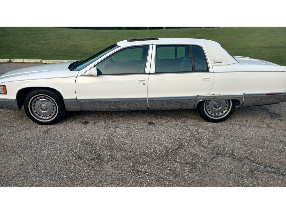 1996 Cadillac Fleetwood Sale by Owner in Grand Blanc, MI 48439