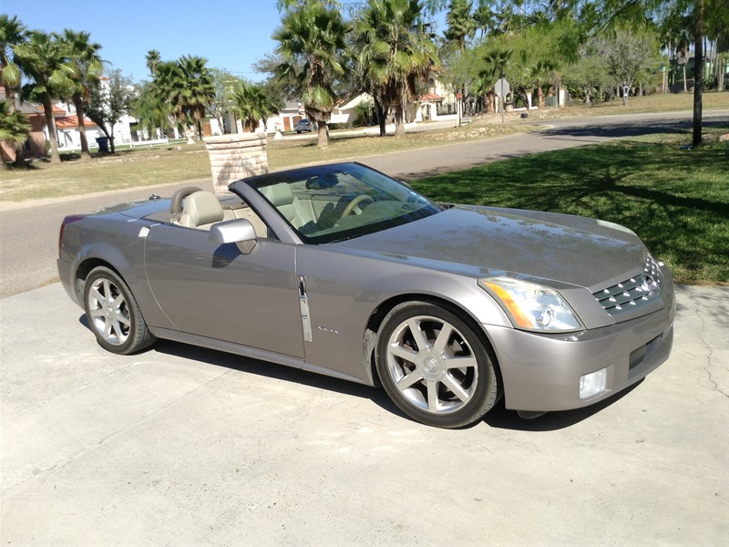 2004 Cadillac XLR for sale by owner in LA JOYA