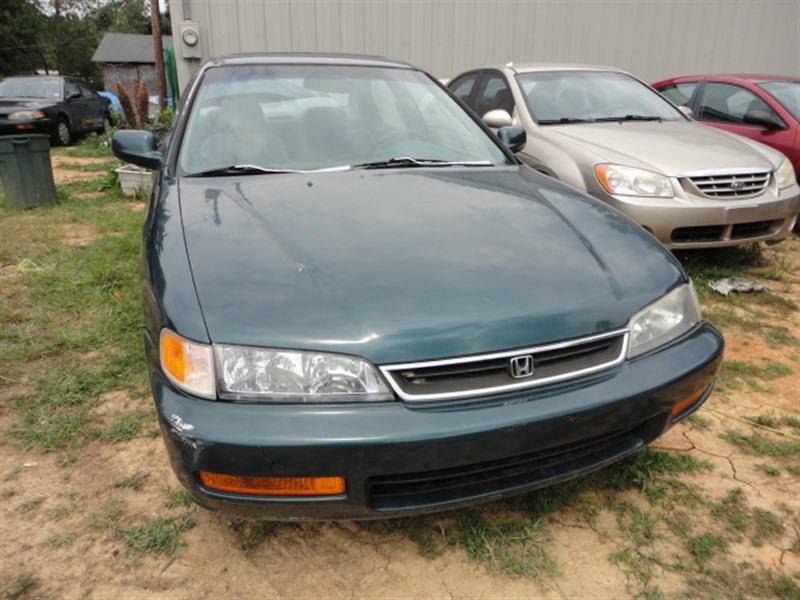 Auto Parts - 1996 HONDA ACCORD LX PARTING OUT