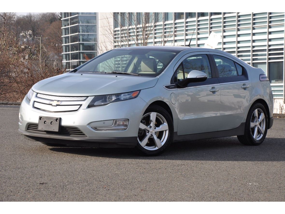 2012 Chevrolet  Chevrolet Volt for sale by owner in Miami