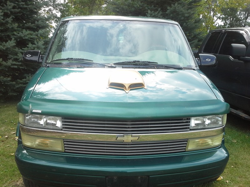 1999 Chevrolet Astro for sale by owner in ROSEMOUNT