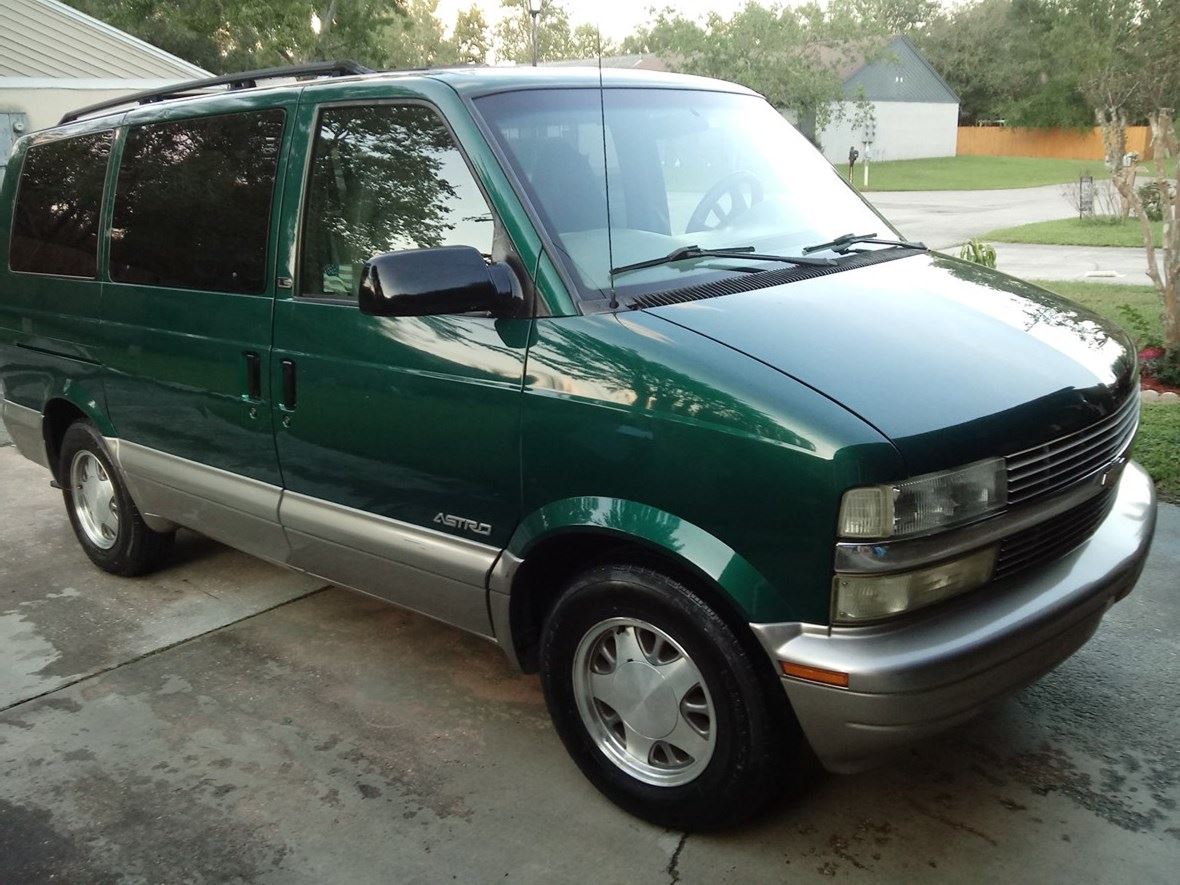 2002 Chevrolet Astro for sale by owner in Jacksonville