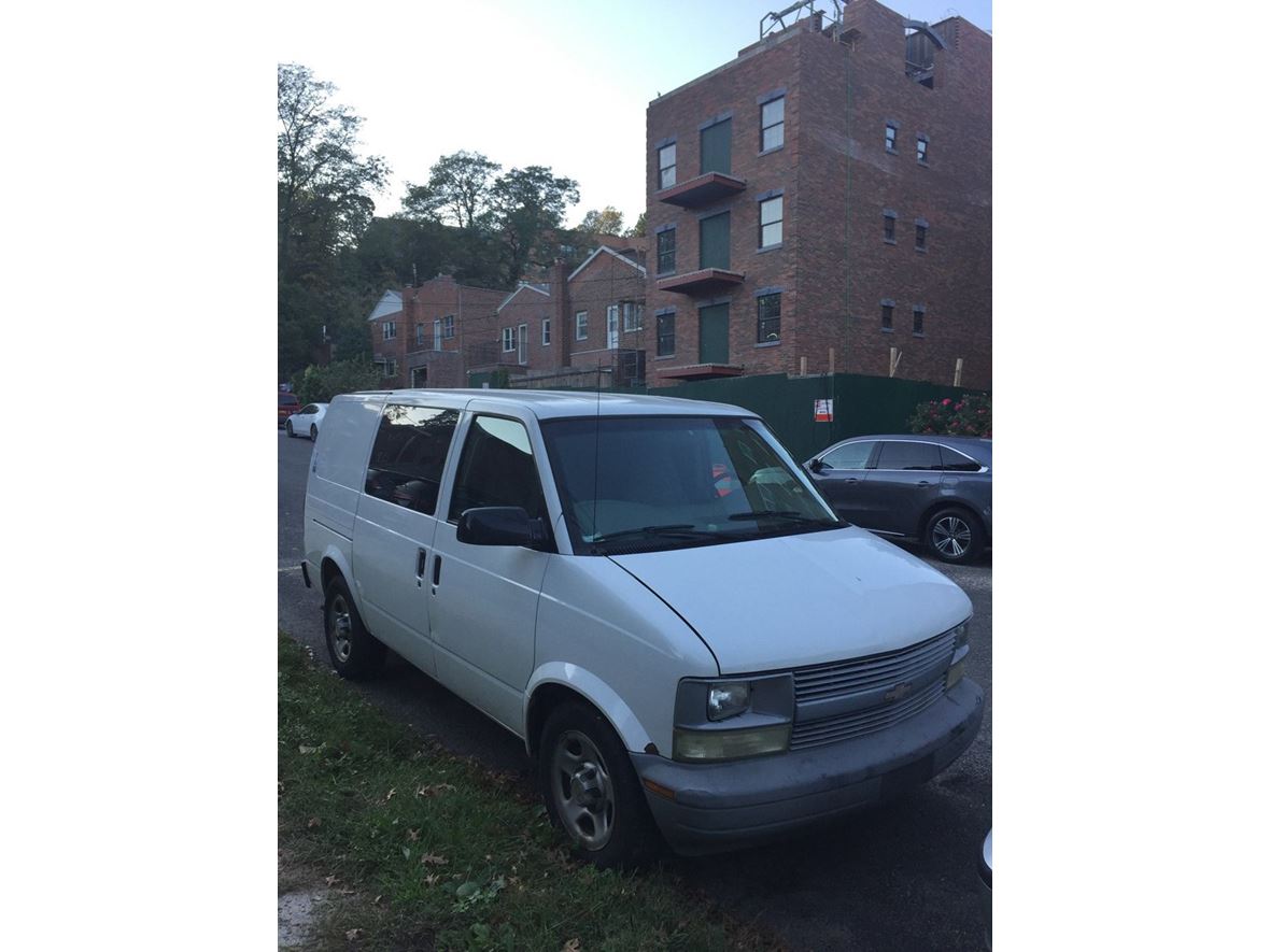 2004 Chevrolet Astro for sale by owner in Yonkers