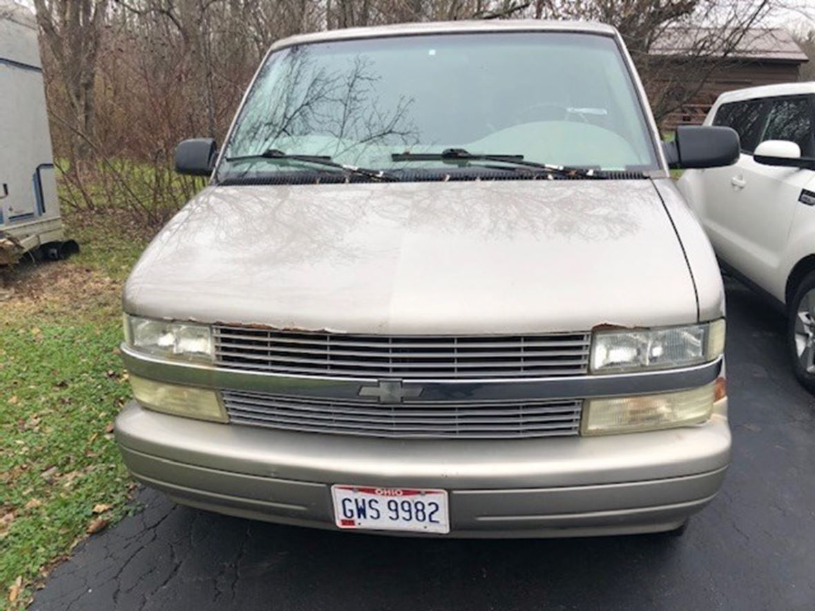 2004 Chevrolet Astro for sale by owner in Novelty