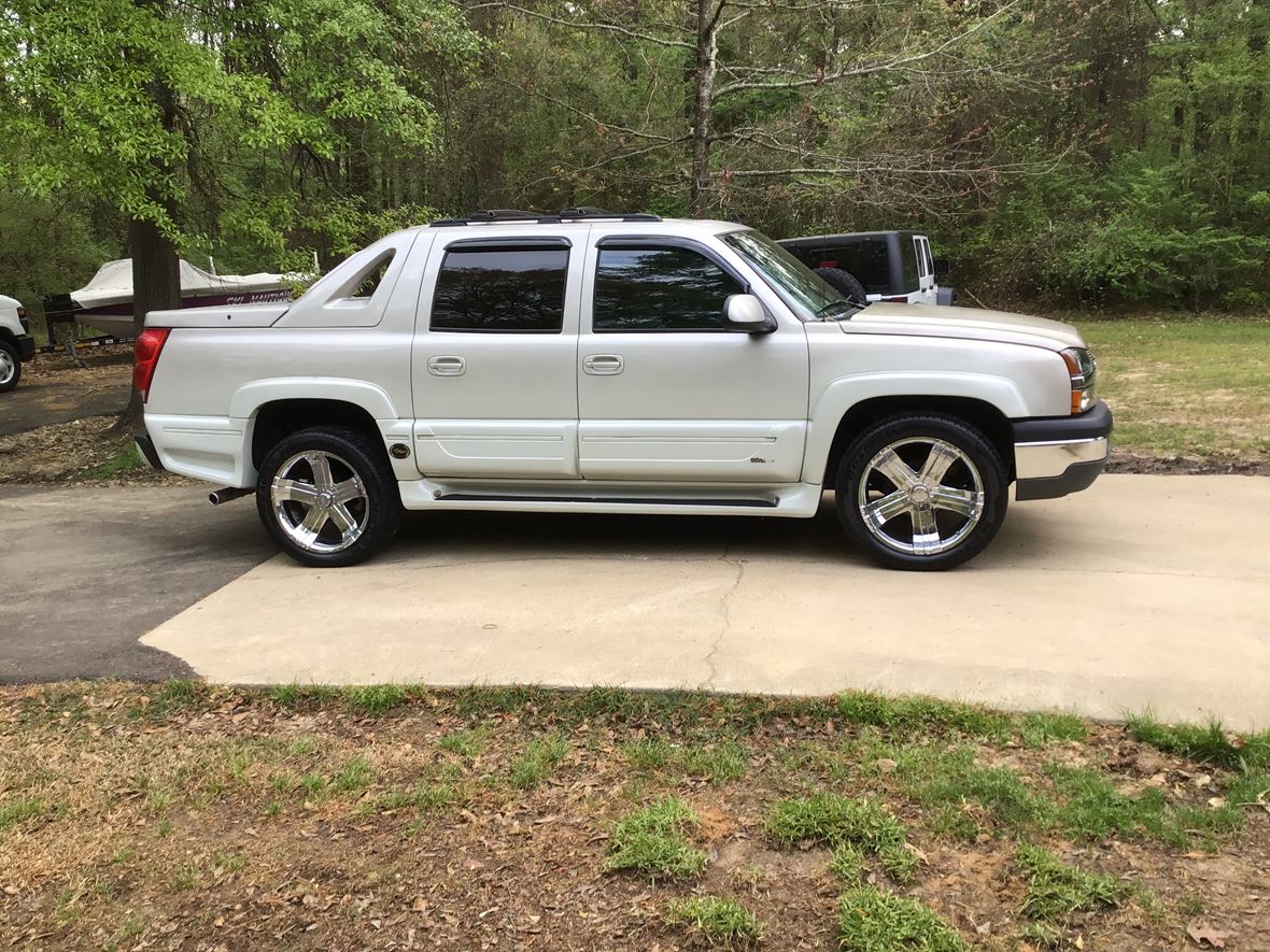2006 Chevrolet Avalanche Private Car Sale in Brandon, MS 39047