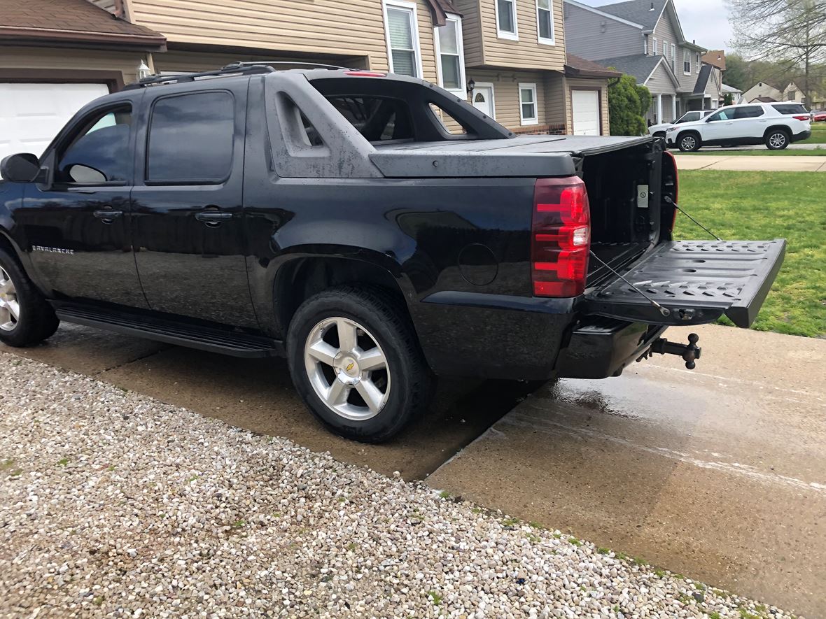 2007 Chevrolet Avalanche for sale by owner in Mount Holly