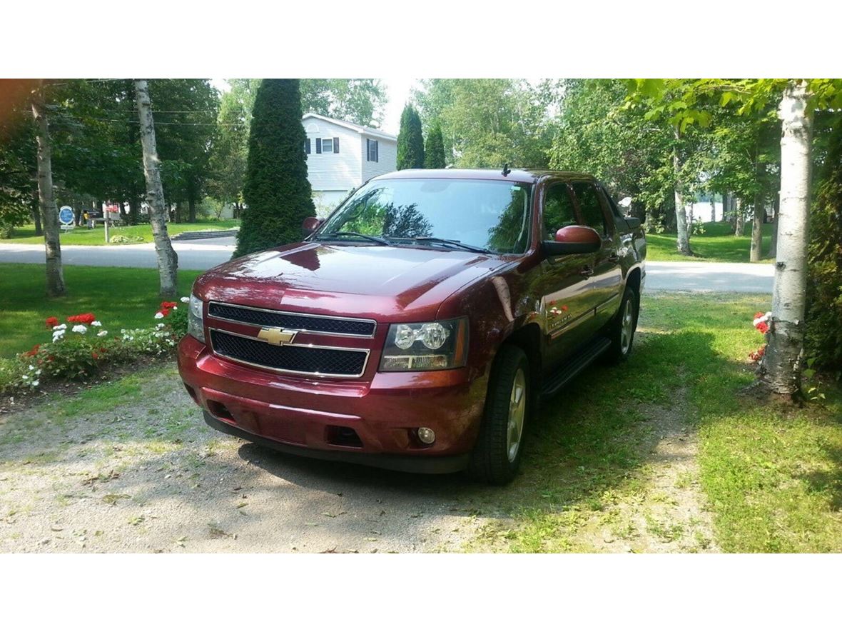 2008 Chevrolet Avalanche for sale by owner in Farmington