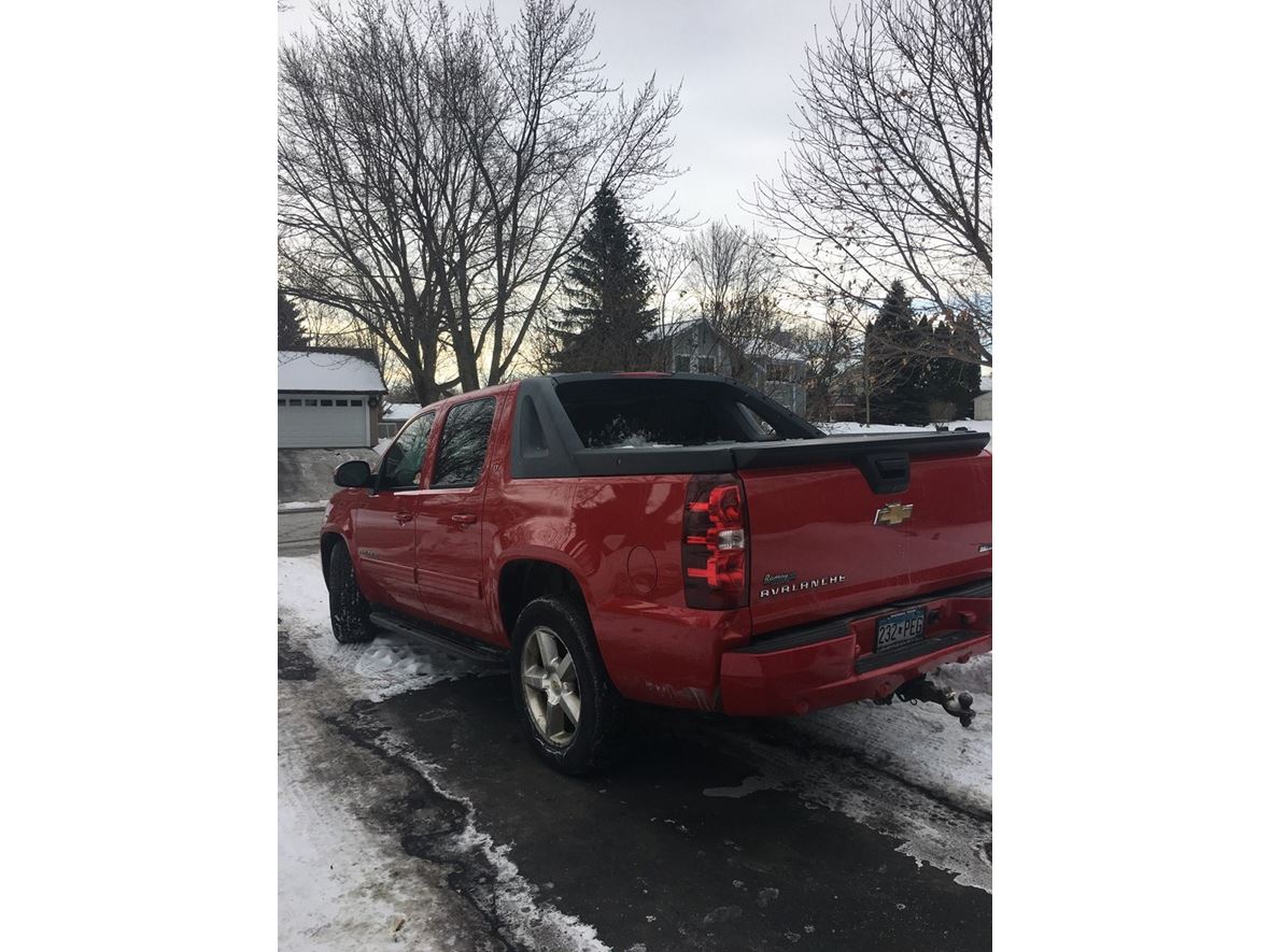 2010 Chevrolet Avalanche for sale by owner in Burnsville