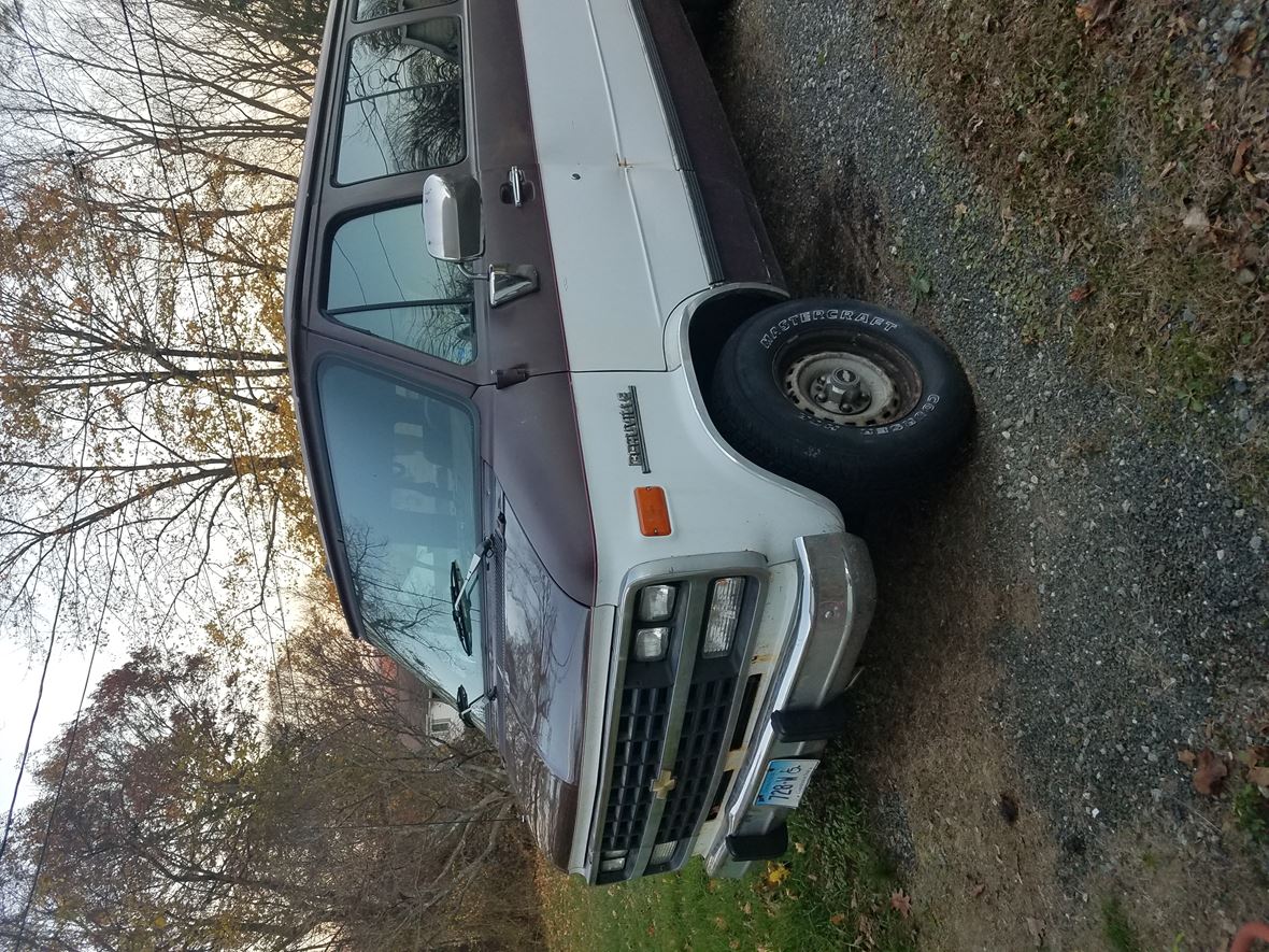 1993 Chevrolet Beauville Classic Car Ansonia, CT 06401