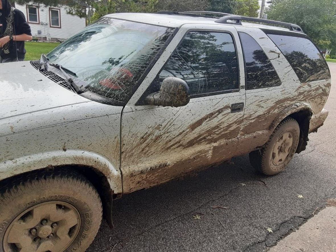 1998 Chevrolet Blazer for sale by owner in Cokato