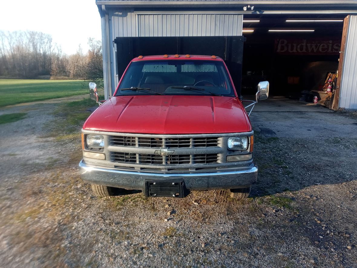 1995 Chevrolet C/K 3500 for sale by owner in Sunbury