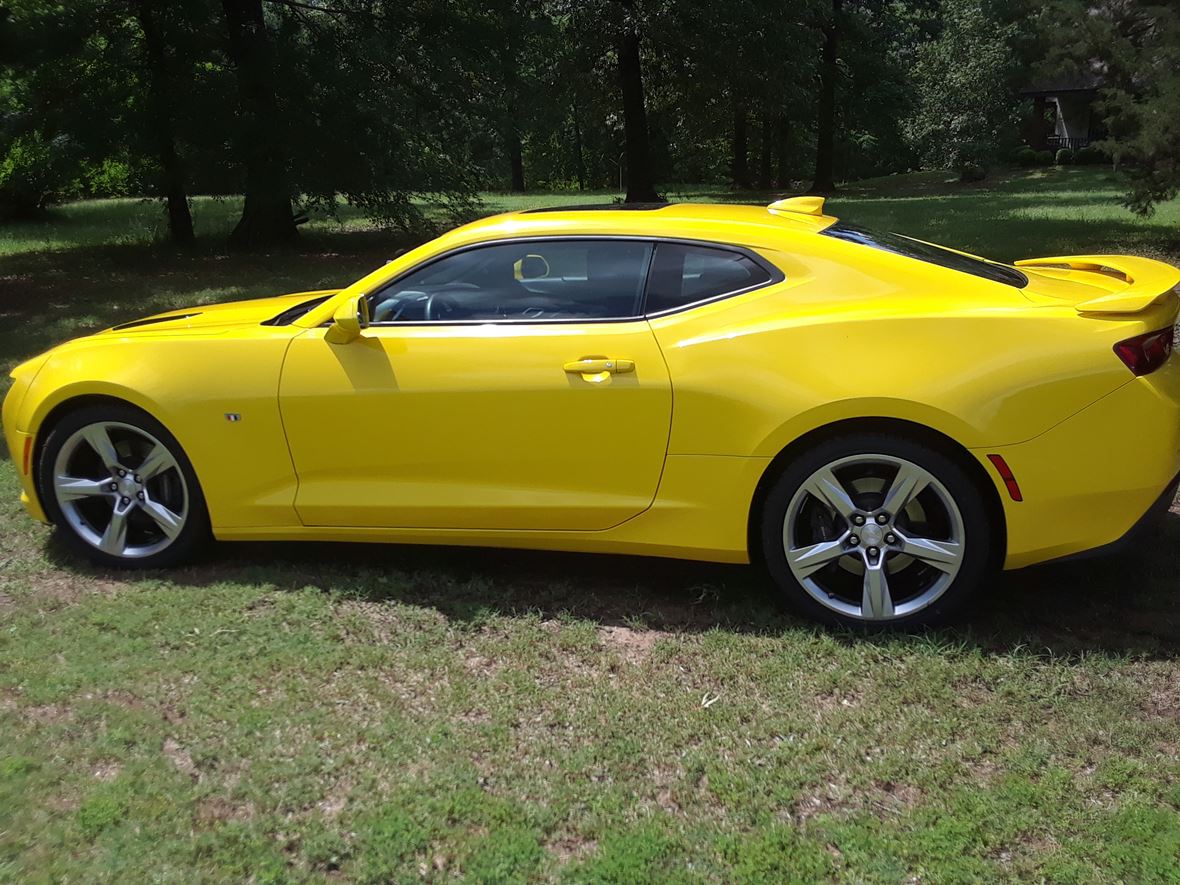 2017 Chevrolet Camaro for sale by owner in Shreveport