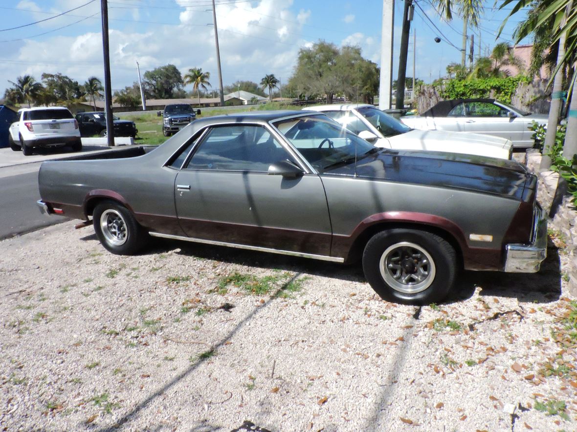1987 Chevrolet Classic for sale by owner in Dania