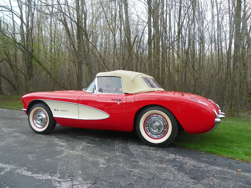1957 Chevrolet Corvette Antique Car Chardon, OH 44024