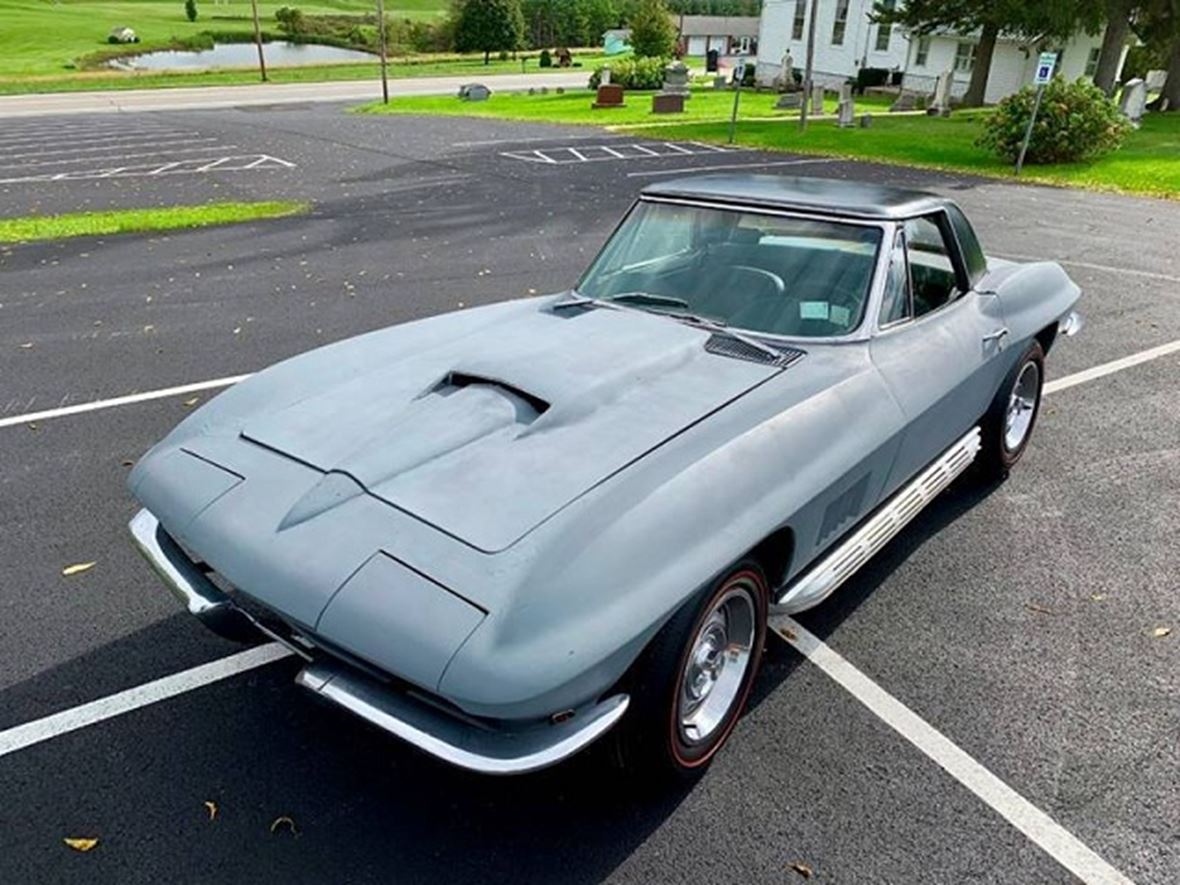 1967 Chevrolet Corvette for sale by owner in Pearsall
