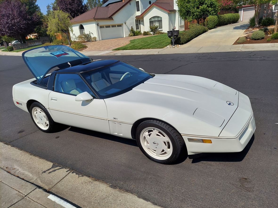 1988 Chevrolet Corvette for sale by owner in Livermore
