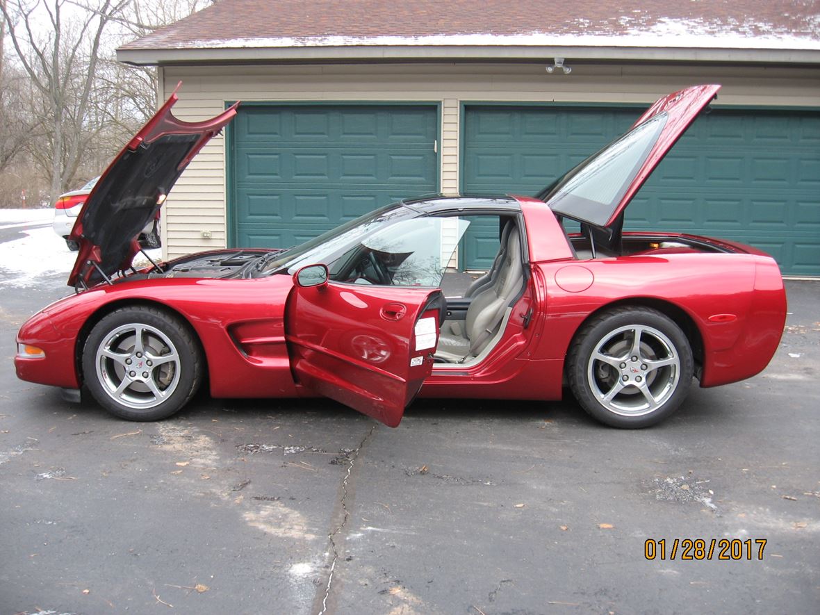2001 Chevrolet Corvette for sale by owner in Mukwonago