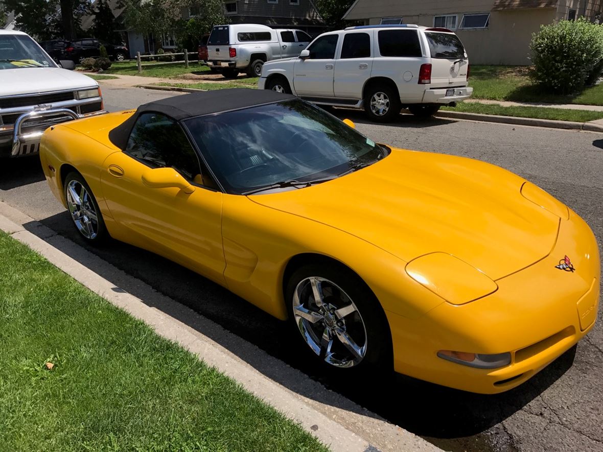 2004 Chevrolet Corvette for sale by owner in Levittown