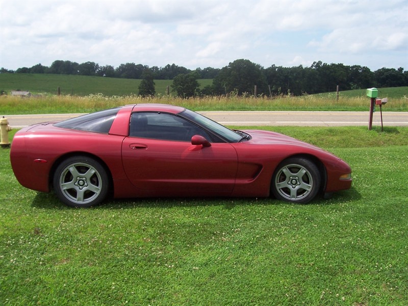 1998 Chevrolet Corvette Coupe for sale by owner in ZANESVILLE