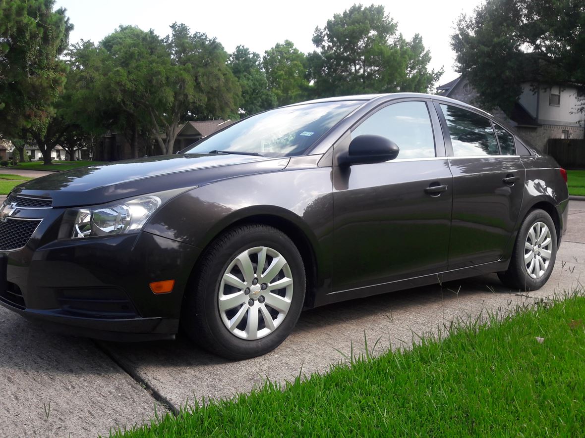 2011 Chevrolet Cruze for sale by owner in Houston