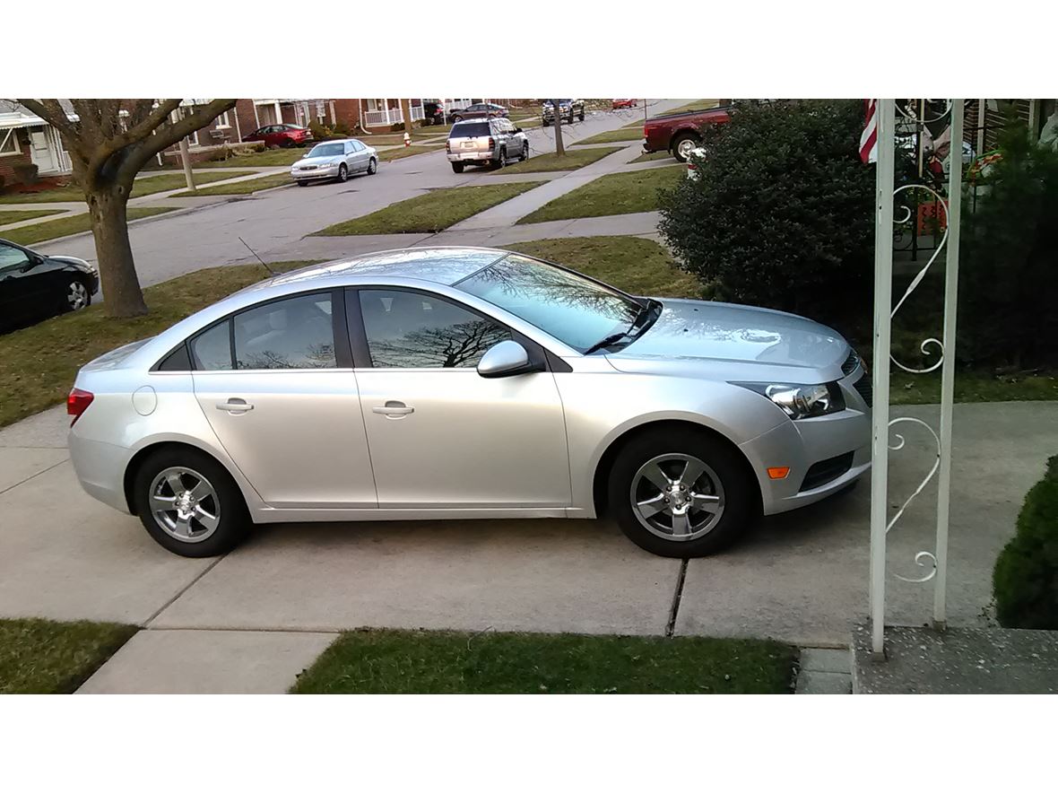 2012 Chevrolet Cruze for sale by owner in Southgate