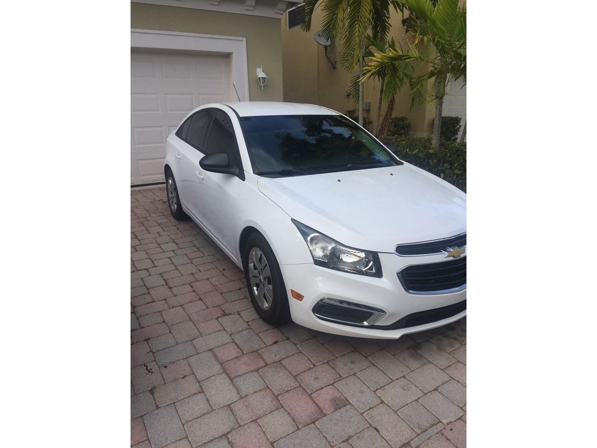 2015 Chevrolet Cruze for sale by owner in Homestead